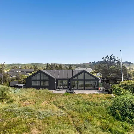 Holiday home Stunning In With Indoor Swimming Pool