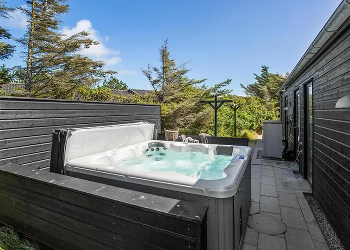 Vakantiehuis Lovely In With Sauna Blokhus